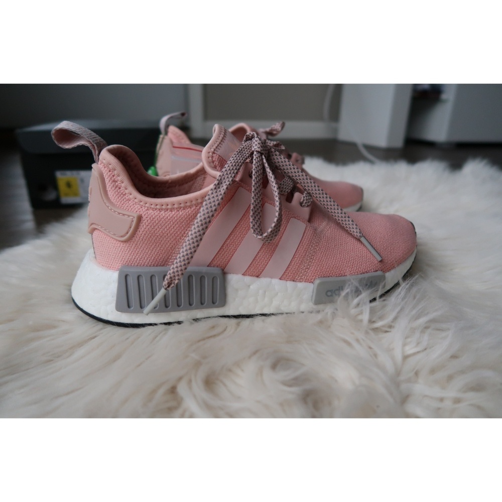 ❤ Adidas NMD R1 - Vapour Pink ❤